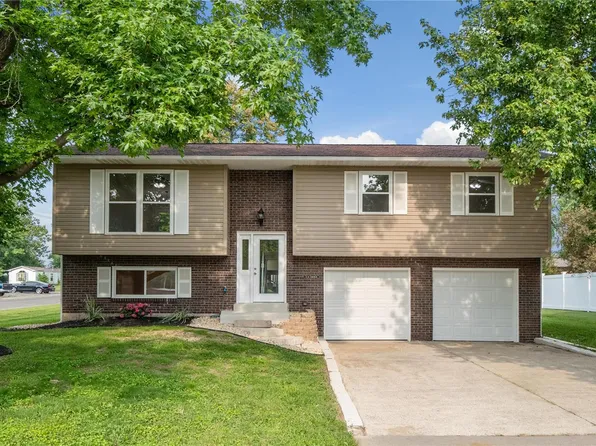 3 N Lincoln St, Smithton, IL 62285