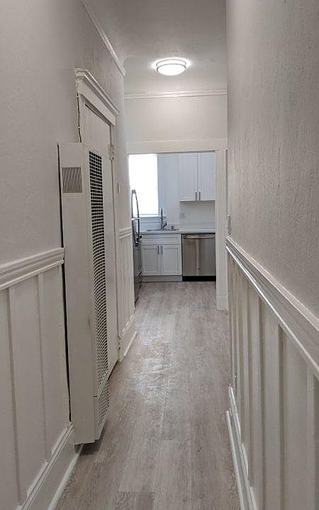 1st image of 900 Oak St APT 5