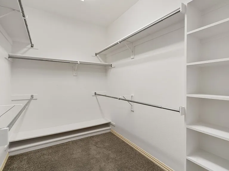 1181 Capital Dr — Photo 25