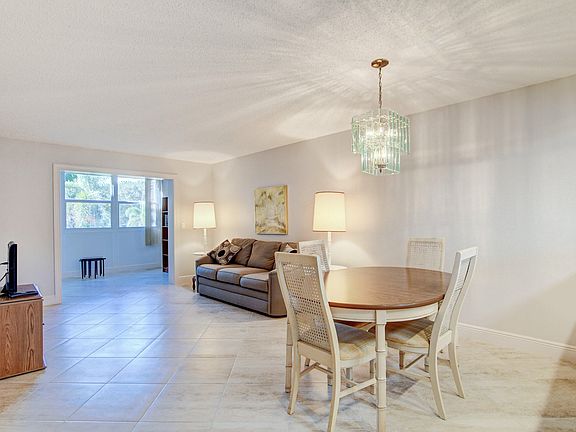 5th image of 2615 NE 3rd Court #207