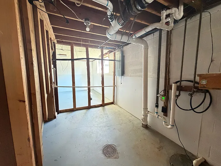 735 Eden Ct — Photo 13