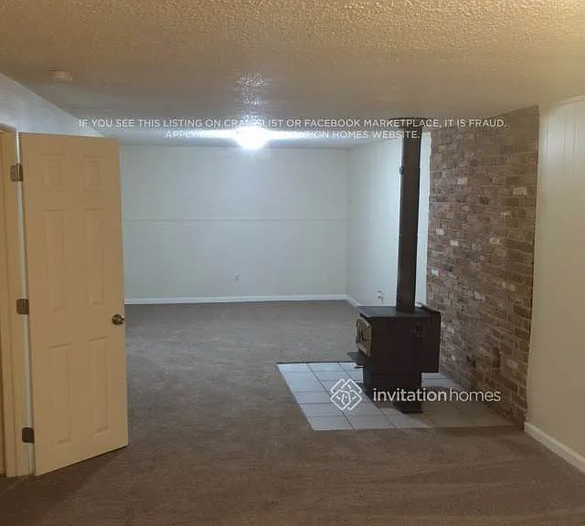 1351 Oswego St — Photo 21