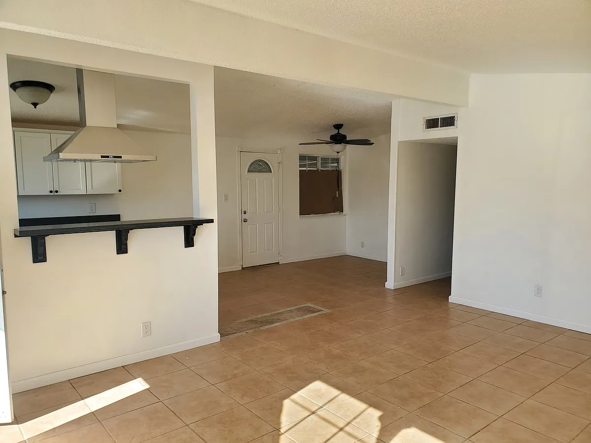 Building Photo - 2790 W Luna Dr