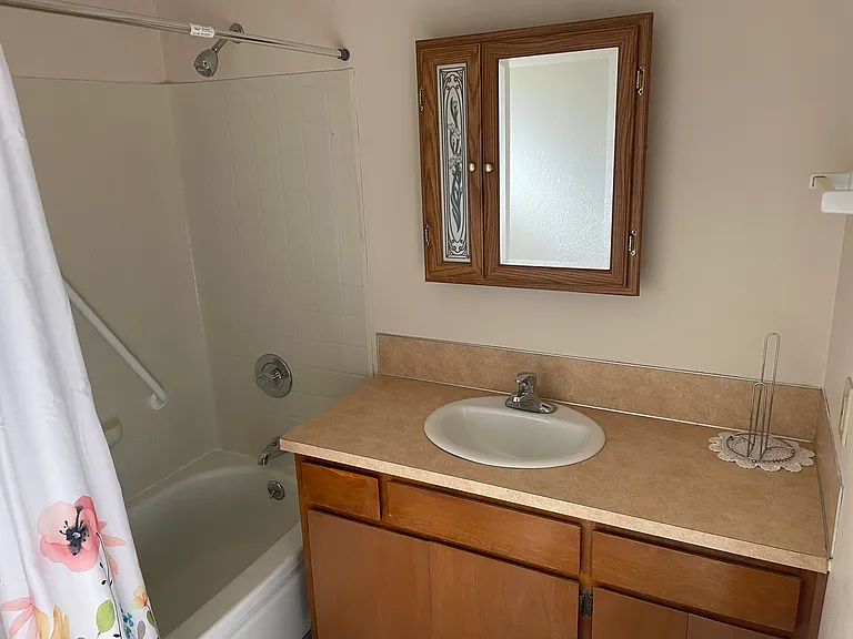 4435 Hager St SE — Photo 3