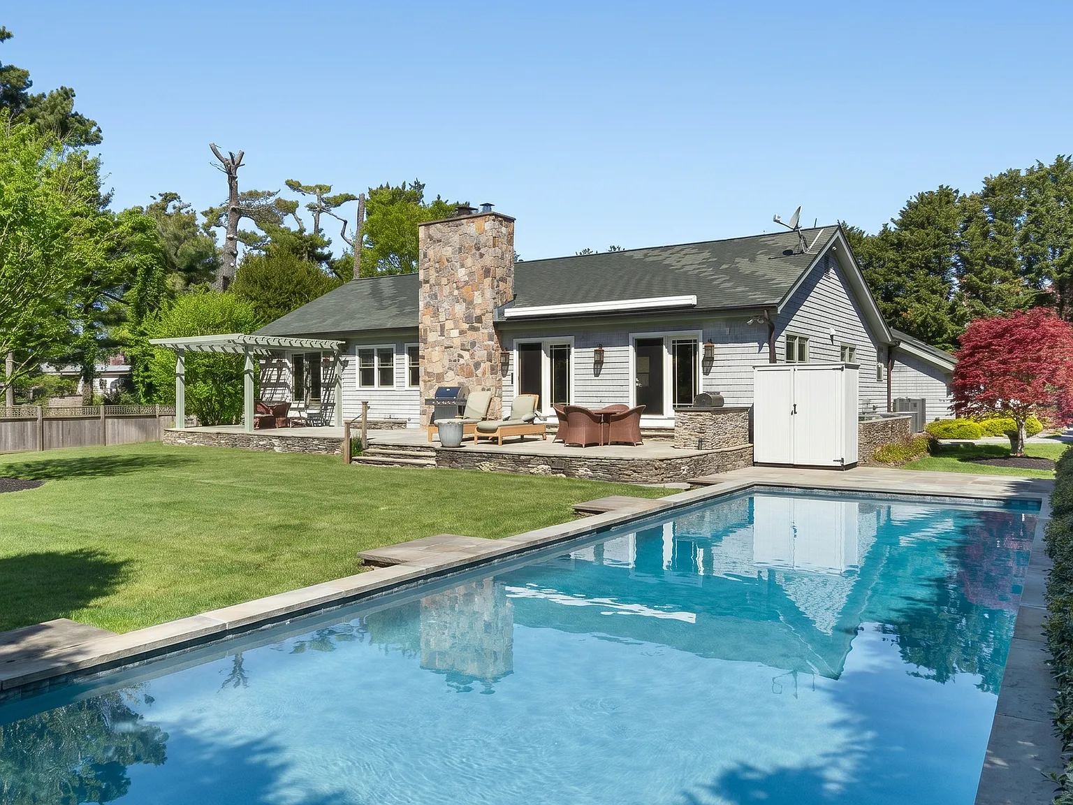 Turn Key Bridgehampton Village Rental — Photo 1