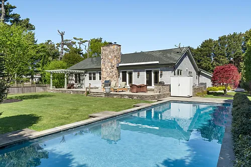 73 Newman Ave Photo 1