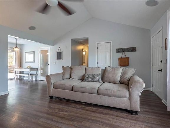 5th image of 5011 Ventura Ct