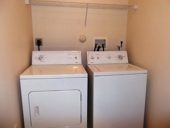 5th image of 255 Coral Trace Cir E