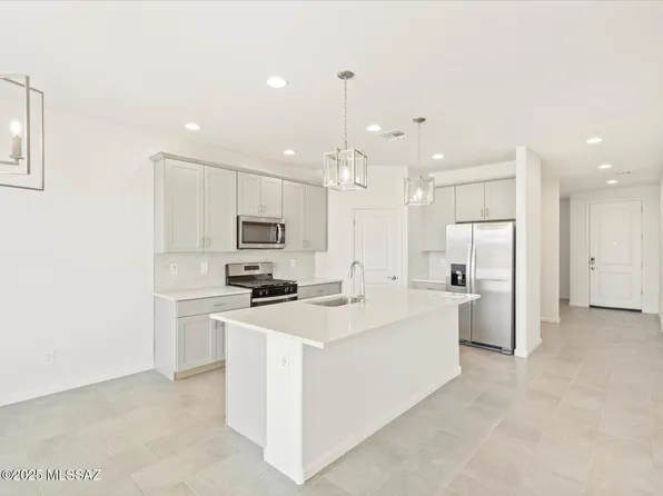 12575 E Remi Dr, Vail, AZ 85641