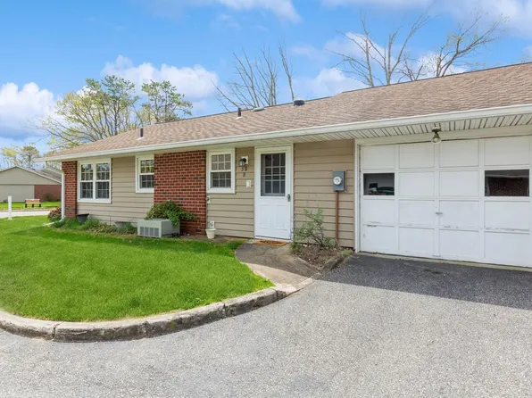 50 Trent Court #B, Ridge, NY 11961