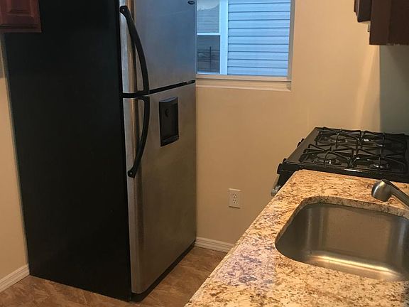 5th image of 531 Revere Ave #2