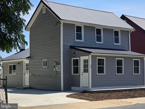32 S Main St