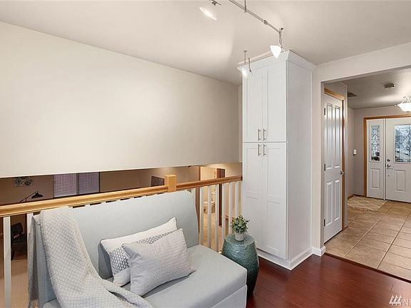 Sitting area on main floor