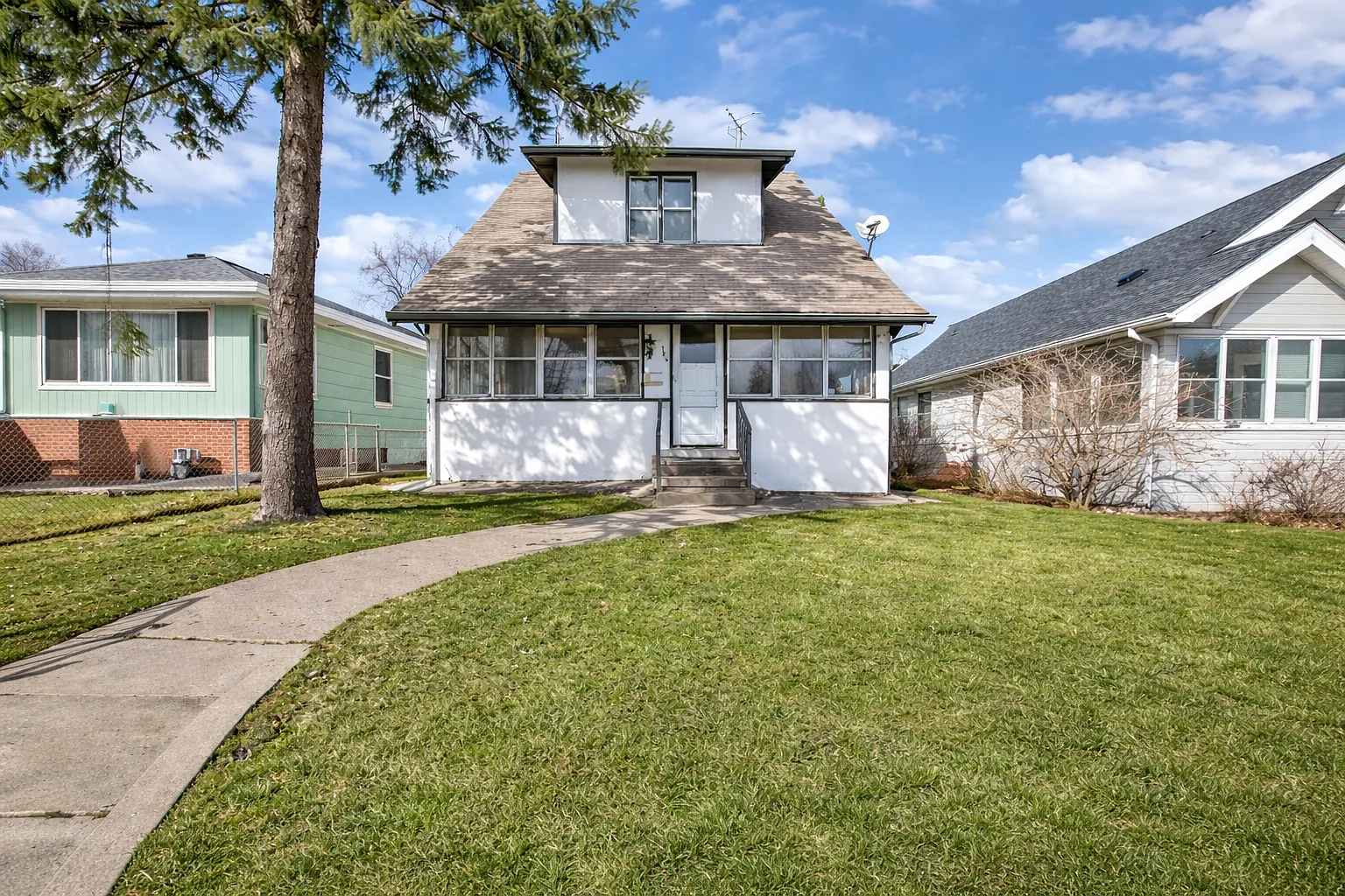 6 bed, 2214 sqft, $3,000 — Photo 1