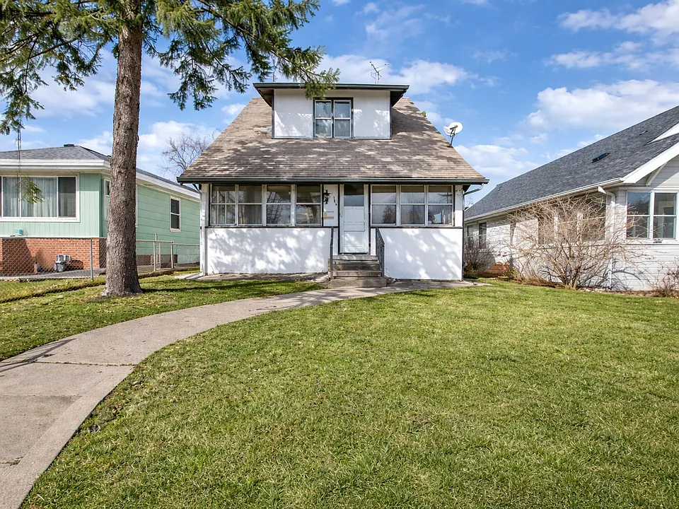 1267 Hewitt Ave