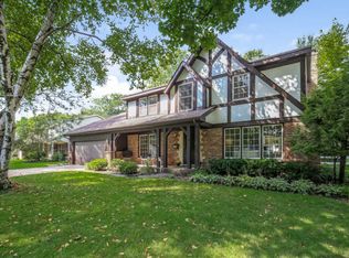 621 Burdick St, Libertyville, IL