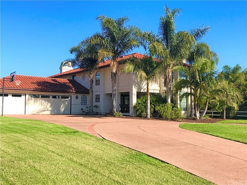 1st image of 1836 Castillo Ct