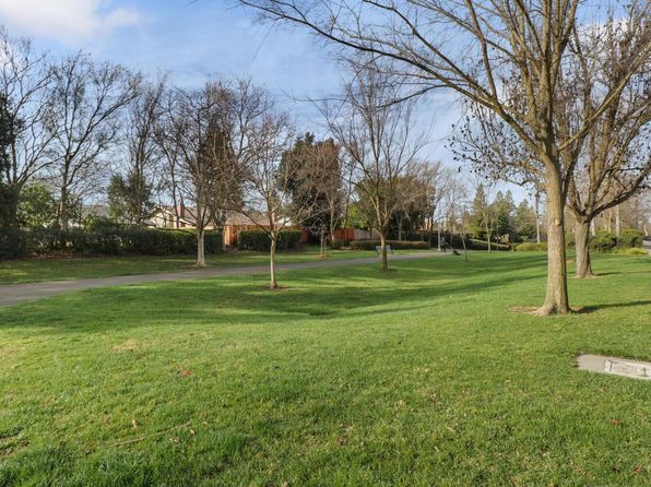 1513 Hampton Dr, Davis, CA 95616