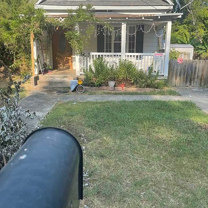1st image of 613 Linwood Ave