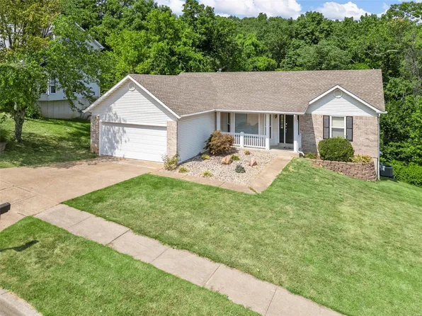 1329 Rockwood Forest Dr, Arnold, MO 63010