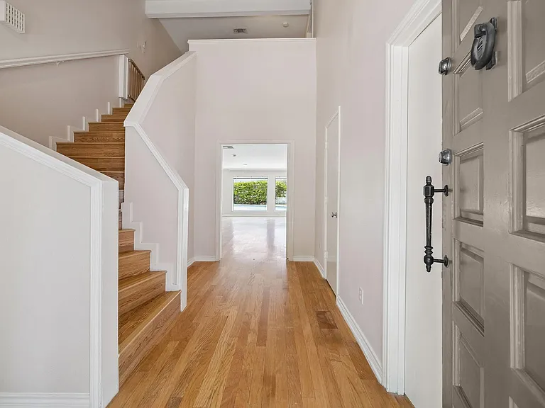 10314 Olympia Dr — Photo 3