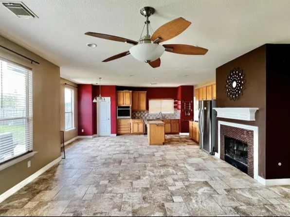 16711 Bending Creek Ln, Friendswood, TX 77546