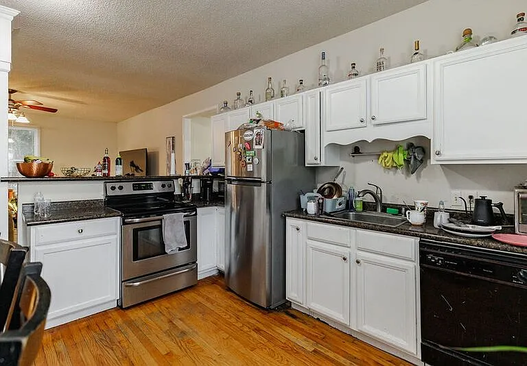 430 Cleveland Ave — Photo 8