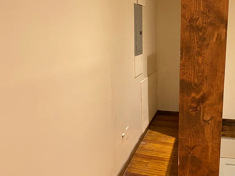 2333 Victor St — Photo 20