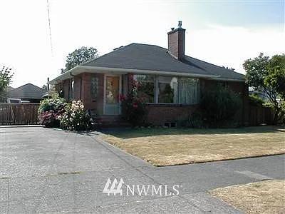 3237 61ST Avenue SW photo 1