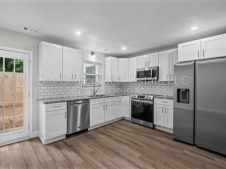 1340 N Hampton Rd #1 — Photo 12