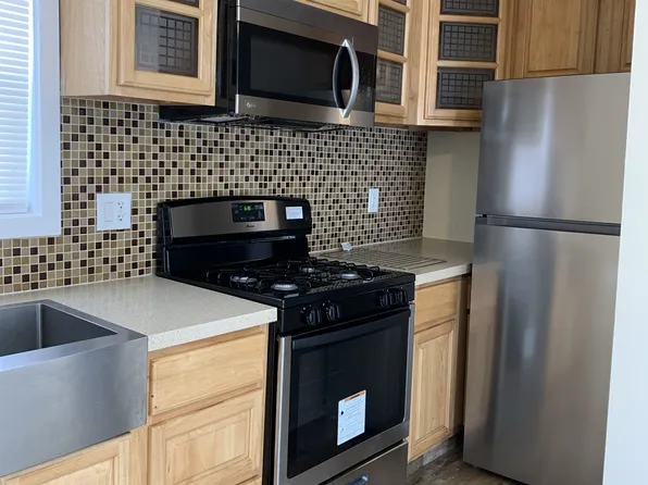 914-916 W 81st Street