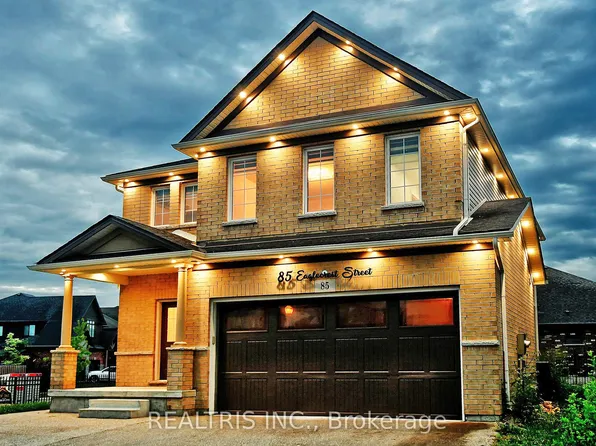 85 Eaglecrest St, Kitchener, ON N2K 0C7