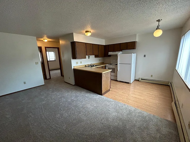 430 S Van Buren St — Photo 2