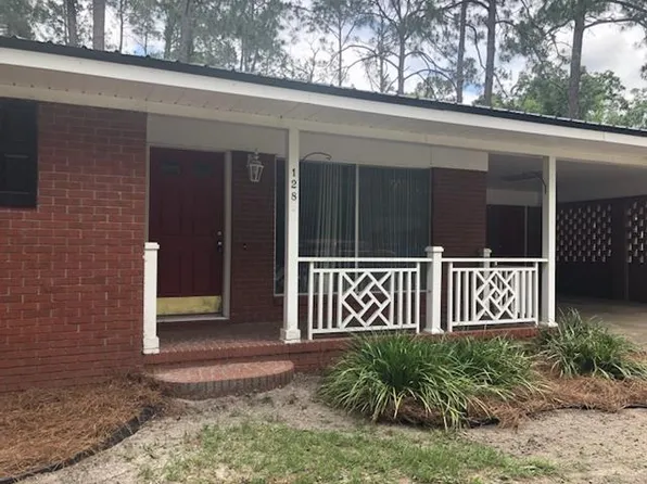 128 Groveland St, Jesup, GA 31545