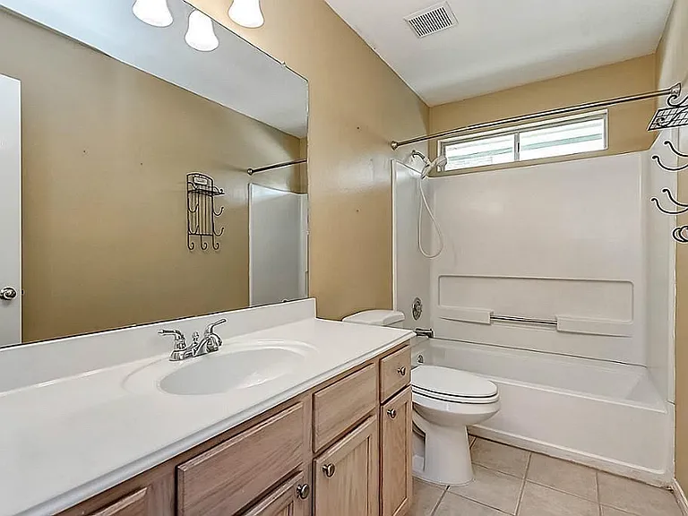 2910 Huntington Way — Photo 16