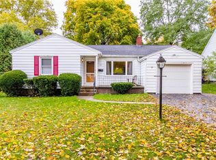 63 Meadowcroft Rd, Rochester, NY 14609