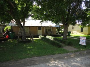 120 Gleese St, Graham, TX 76450
