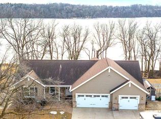 48941 N Shore Rd, Waterville, MN 56096