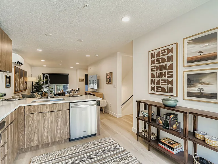 Cadre Townhomes — Photo 5