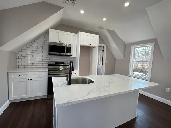 278 Cohannet St, Taunton, MA 02780