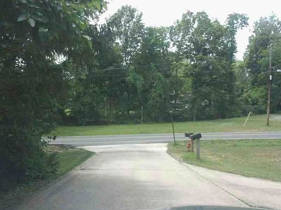 Exterior Neighborhood (street photo)