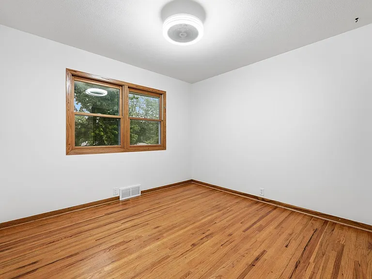 3315 S 104th Ave — Photo 13