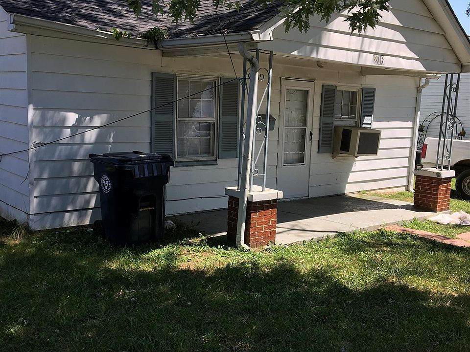 2nd image of 206 S Bright Hill St
