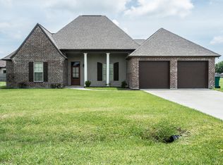 1006 Grand Ln, Breaux Bridge, LA 70517