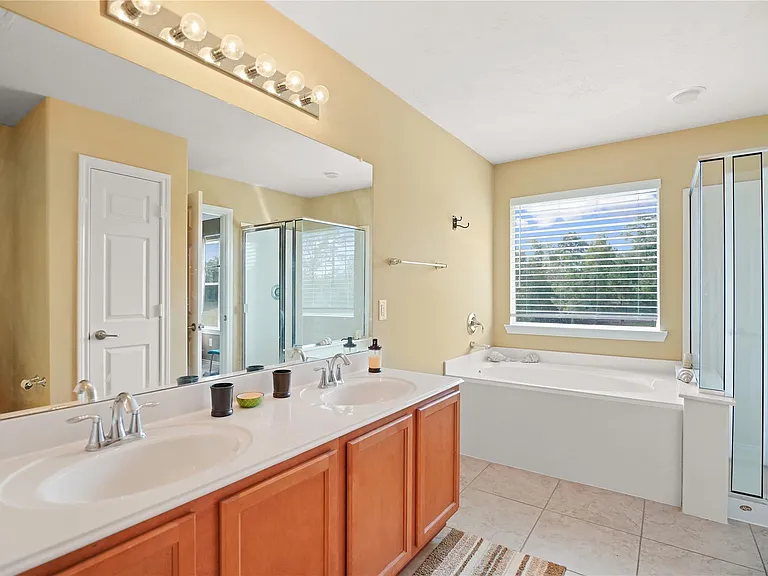211 Bloomhill Pl — Photo 16