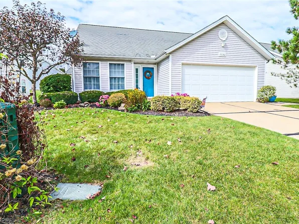 15060 Woodsong Dr, Middlefield, OH 44062