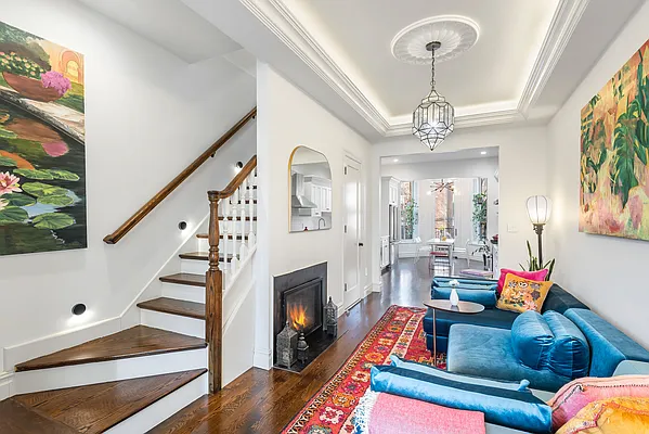 Sold by SERHANT. | media 2