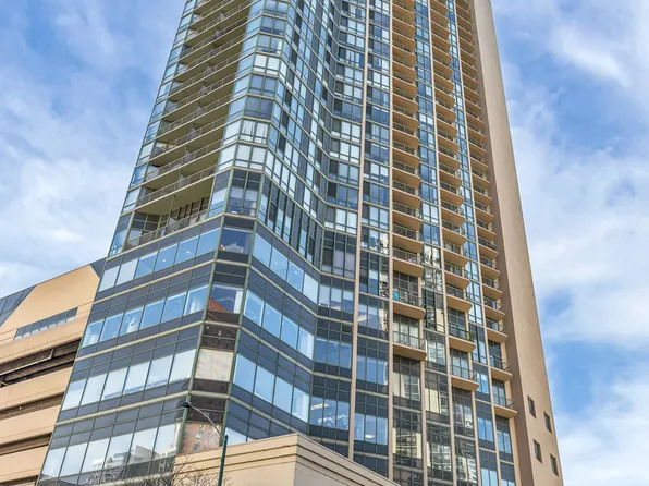 111 W Maple St APT 1906, Chicago, IL 60610
