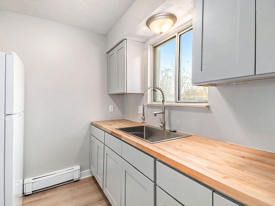 1st image of 315 Smith St