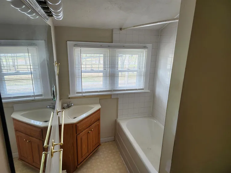 1799 Highview Ave — Photo 3